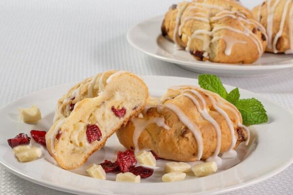 APHRODITE CRANBERRY WHITE CHOCOLATE TOGAS