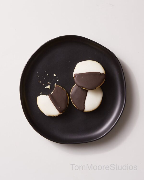 BROOKLYN BRANDS MINI BLACK AND WHITE COOKIES