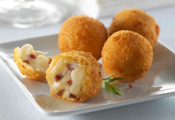 STUFFED FOOD BACON MACARONI AND CHEESE BITES